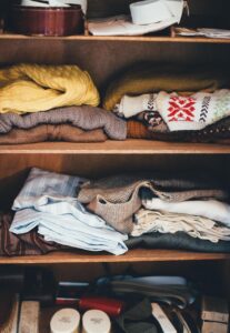 ワーケーションに最適な女性の服装は何ですか？