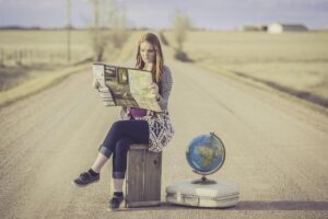 女性ひとり旅でご飯に困ったときの解決法は？