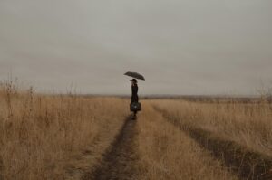 女性ひとり旅で食事が不安なあなたへ、安心して楽しむためのポイントは？