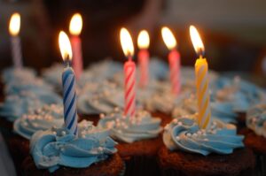 誕生日にワーケーションを楽しむ女性のためのアイデアは？